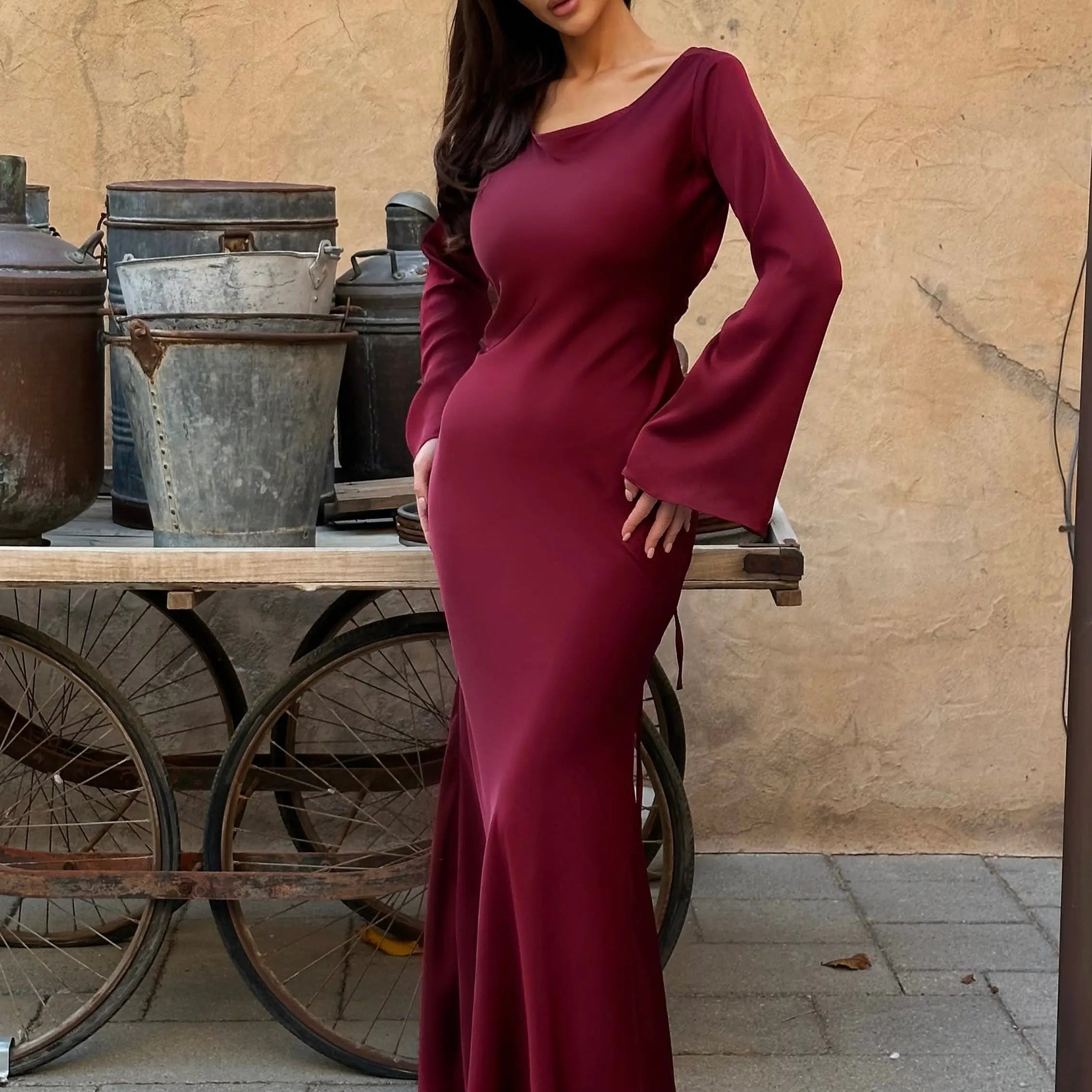 Carlena | Sukienka maxi elegancka z długim rękawem i zwiewnym krojem | Zuzanna