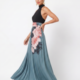 Renata | Sukienka maxi ze spódnicą w kwiaty i stanikiem typu halter