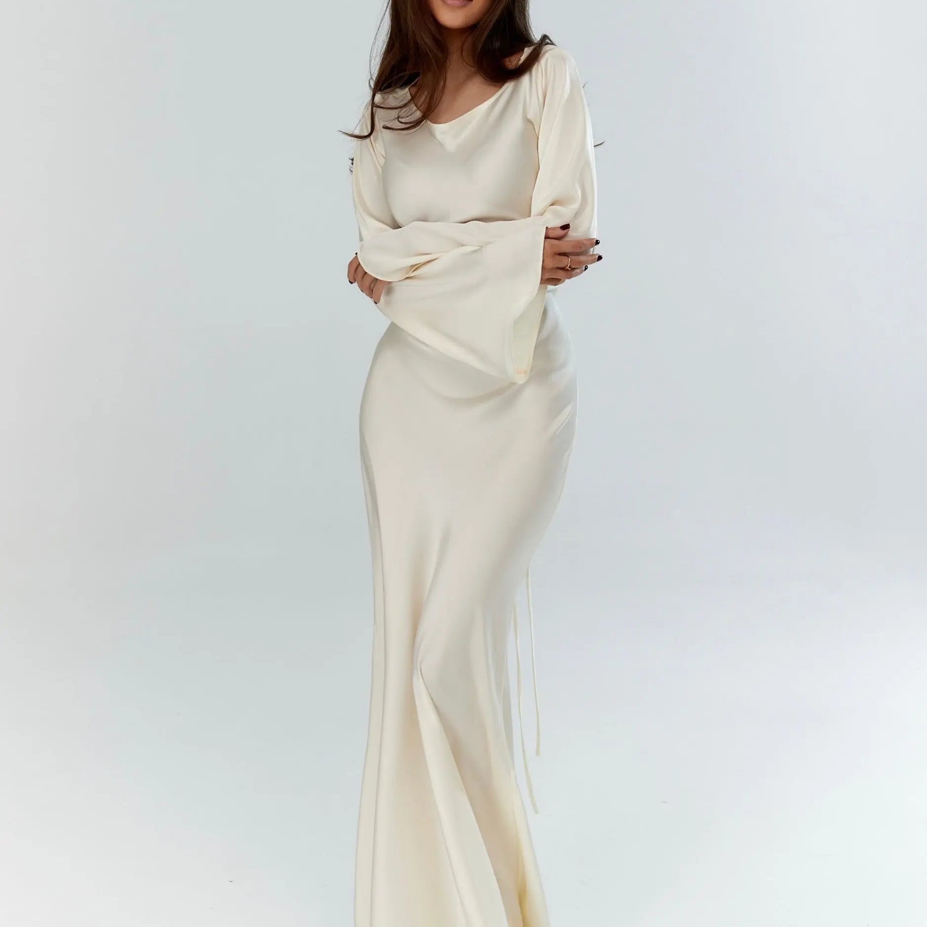 Carlena | Sukienka maxi elegancka z długim rękawem i zwiewnym krojem | Zuzanna