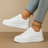 Carlena | Białe skórzane sneakersy damskie o minimalistycznym designie | Natalia