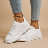 Carlena | Białe skórzane sneakersy damskie o minimalistycznym designie | Natalia